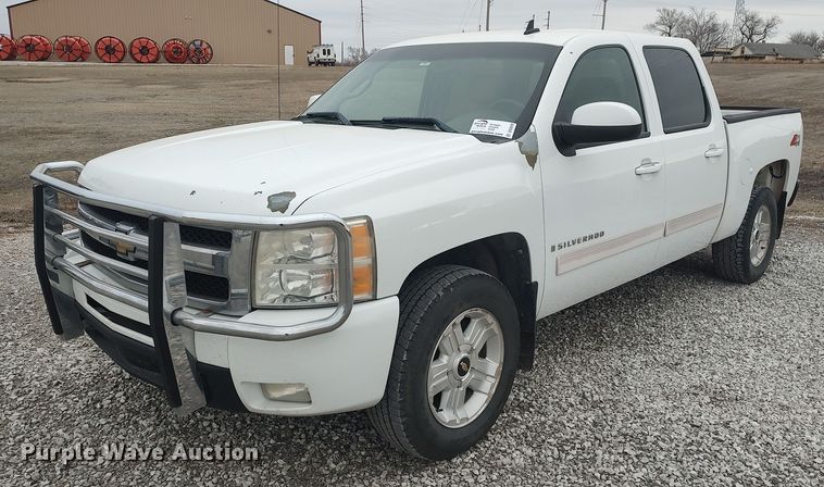 image for item DO3818 2009 Chevrolet Silverado 1500 LTZ  Crew Cab pickup truck