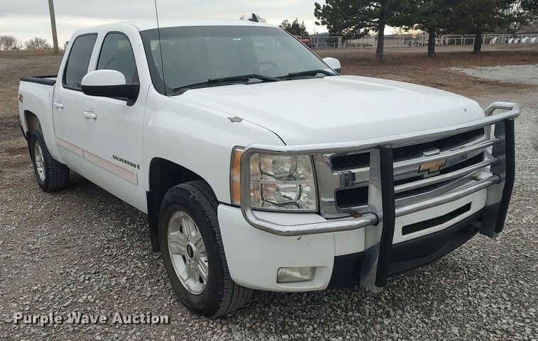 image for item DO3818 2009 Chevrolet Silverado 1500 LTZ  Crew Cab pickup truck