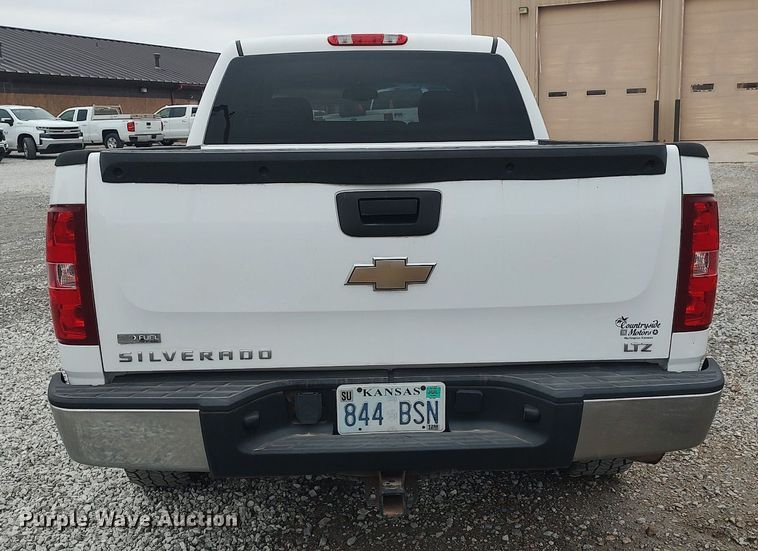 image for item DO3818 2009 Chevrolet Silverado 1500 LTZ  Crew Cab pickup truck