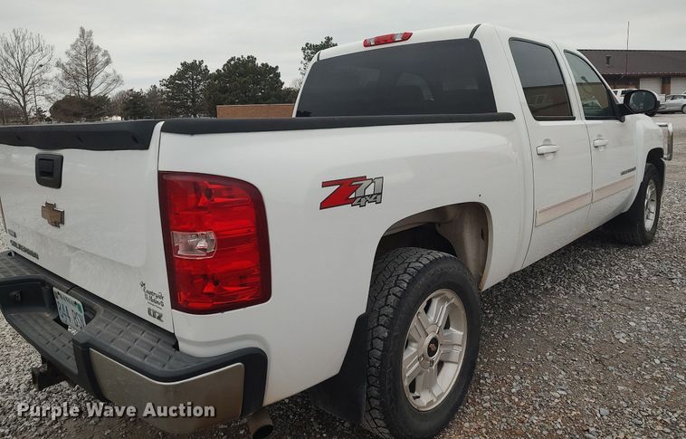 image for item DO3818 2009 Chevrolet Silverado 1500 LTZ  Crew Cab pickup truck