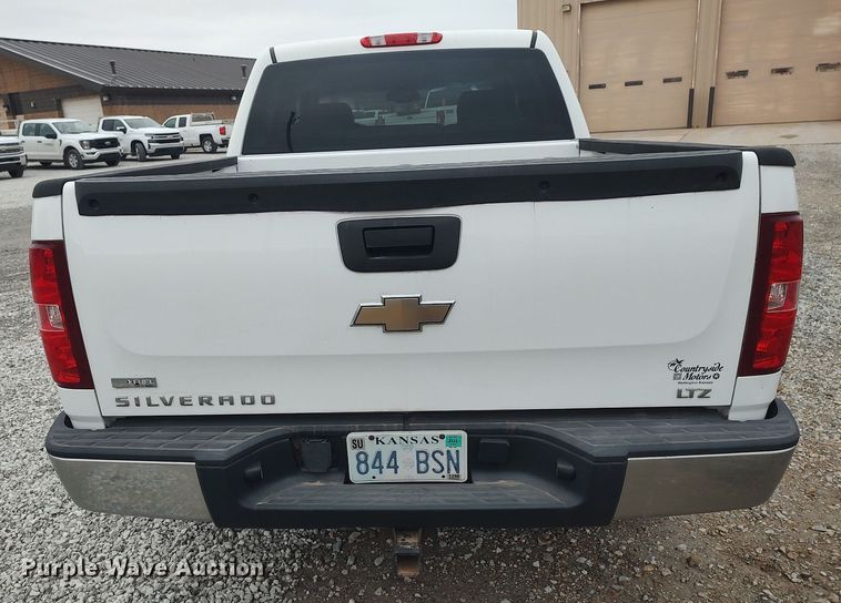 image for item DO3818 2009 Chevrolet Silverado 1500 LTZ  Crew Cab pickup truck