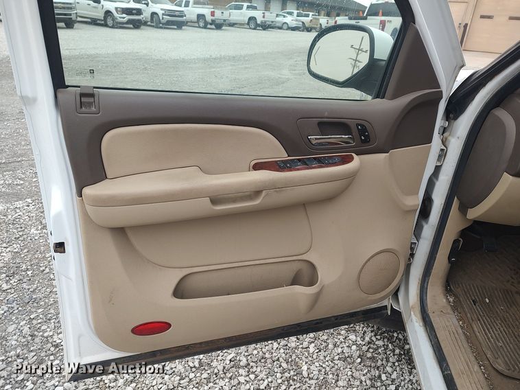 image for item DO3818 2009 Chevrolet Silverado 1500 LTZ  Crew Cab pickup truck