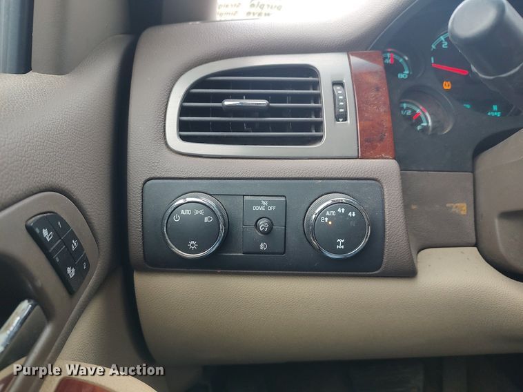 image for item DO3818 2009 Chevrolet Silverado 1500 LTZ  Crew Cab pickup truck