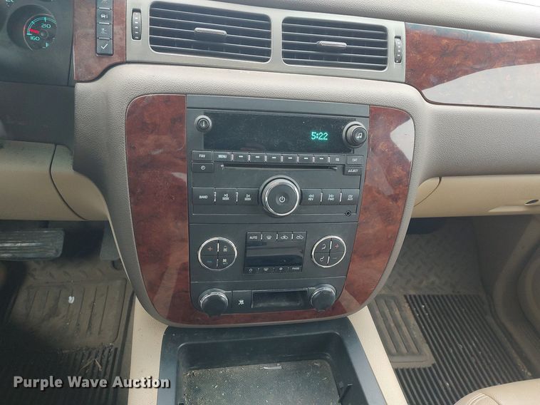 image for item DO3818 2009 Chevrolet Silverado 1500 LTZ  Crew Cab pickup truck