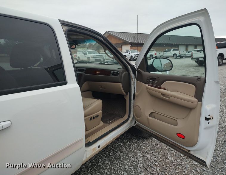 image for item DO3818 2009 Chevrolet Silverado 1500 LTZ  Crew Cab pickup truck