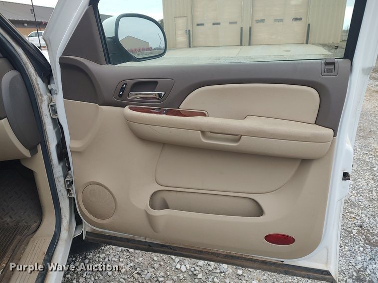 image for item DO3818 2009 Chevrolet Silverado 1500 LTZ  Crew Cab pickup truck