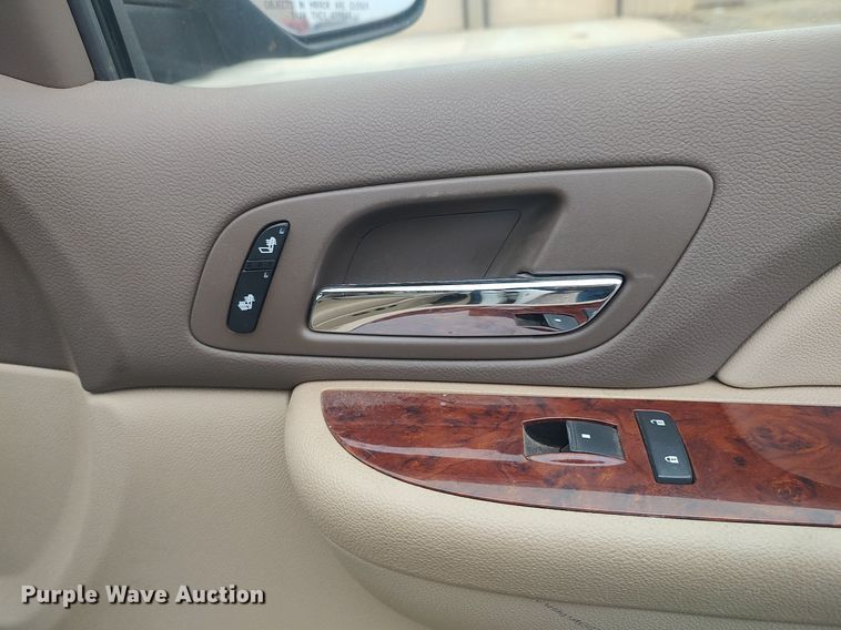 image for item DO3818 2009 Chevrolet Silverado 1500 LTZ  Crew Cab pickup truck