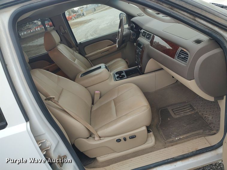 image for item DO3818 2009 Chevrolet Silverado 1500 LTZ  Crew Cab pickup truck