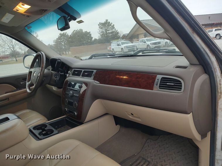 image for item DO3818 2009 Chevrolet Silverado 1500 LTZ  Crew Cab pickup truck