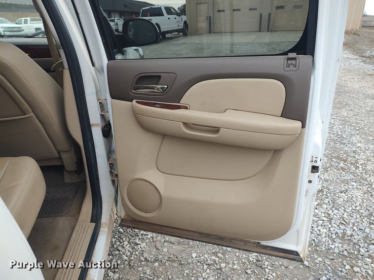 image for item DO3818 2009 Chevrolet Silverado 1500 LTZ  Crew Cab pickup truck