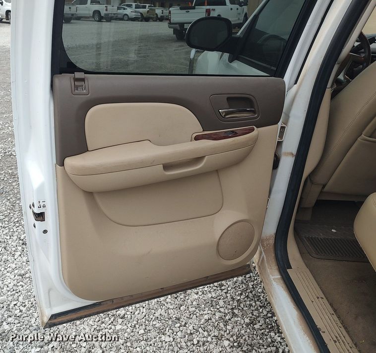 image for item DO3818 2009 Chevrolet Silverado 1500 LTZ  Crew Cab pickup truck