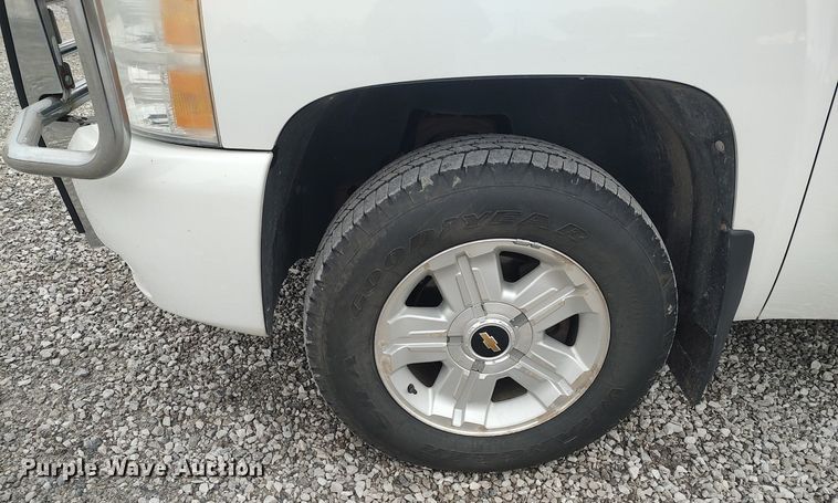 image for item DO3818 2009 Chevrolet Silverado 1500 LTZ  Crew Cab pickup truck