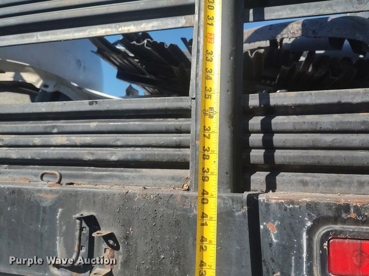 image for item DO3825 1999 Ford F550  flatbed truck
