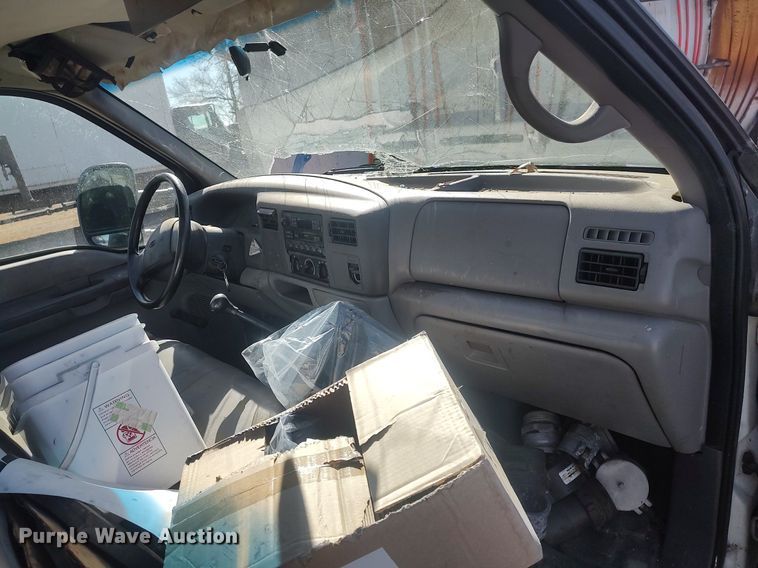 image for item DO3825 1999 Ford F550  flatbed truck