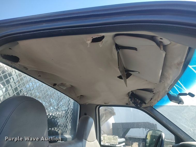 image for item DO3825 1999 Ford F550  flatbed truck