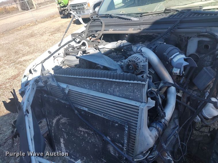 image for item DO3825 1999 Ford F550  flatbed truck