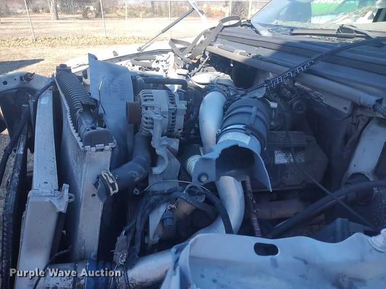 image for item DO3825 1999 Ford F550  flatbed truck