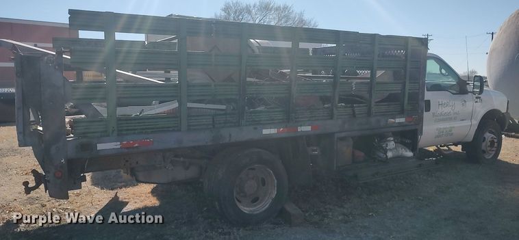 image for item DO3826 2001 Ford F550 Super Duty  flatbed truck