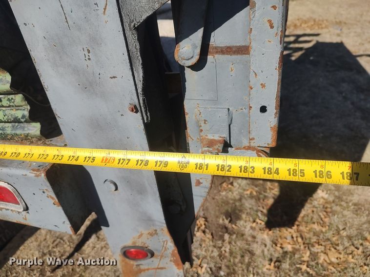 image for item DO3826 2001 Ford F550 Super Duty  flatbed truck