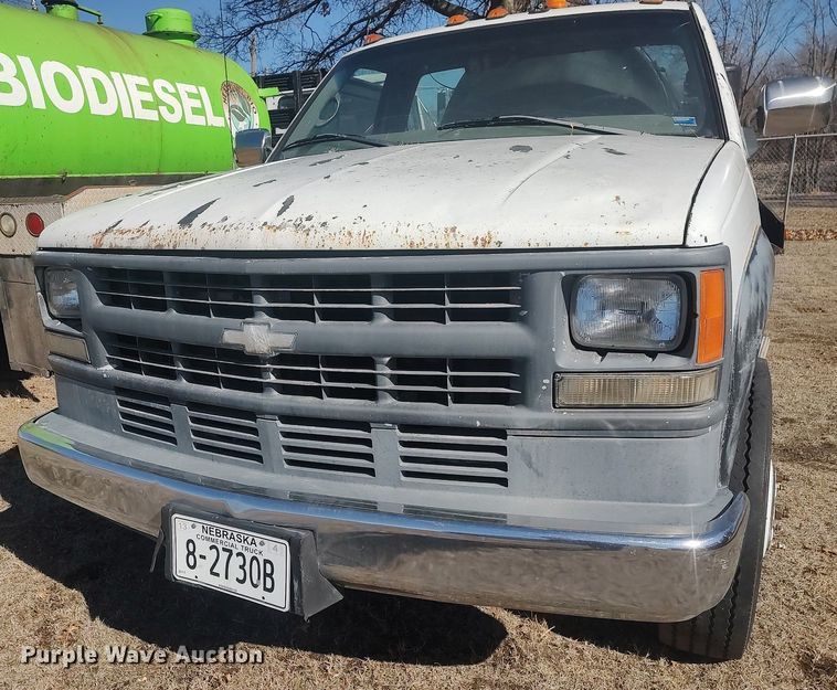 image for item DO3827 1997 Chevrolet 3500HD  tank bed pickup truck