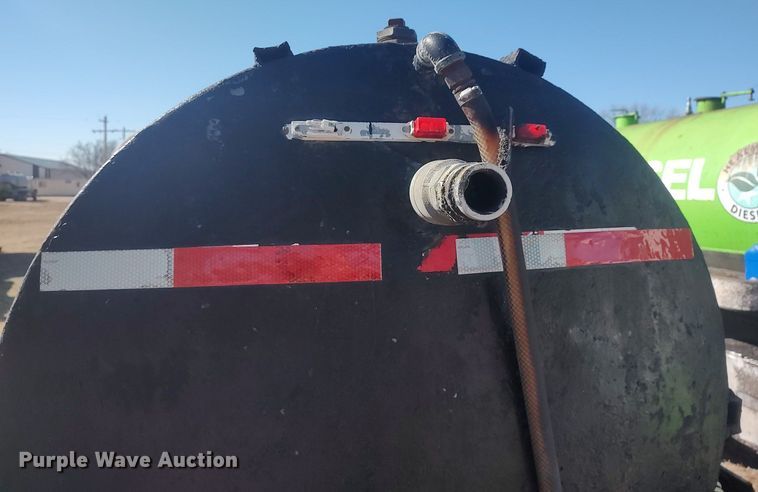 image for item DO3827 1997 Chevrolet 3500HD  tank bed pickup truck