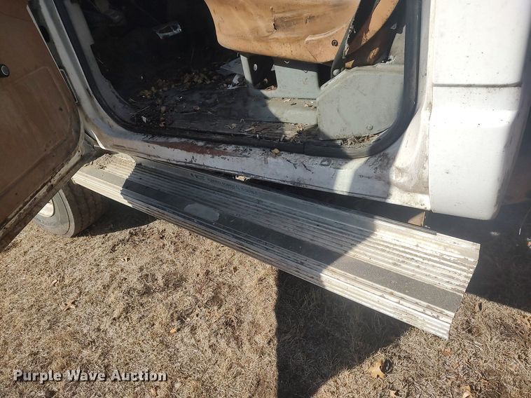 image for item DO3827 1997 Chevrolet 3500HD  tank bed pickup truck