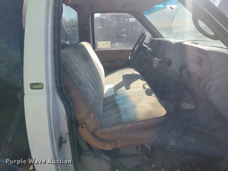 image for item DO3827 1997 Chevrolet 3500HD  tank bed pickup truck