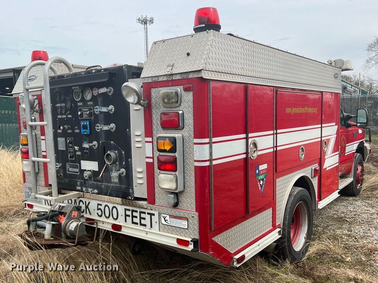 image for item DO8967 2000 Ford F550 Super Duty  brush fire truck