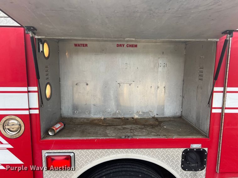 image for item DO8967 2000 Ford F550 Super Duty  brush fire truck