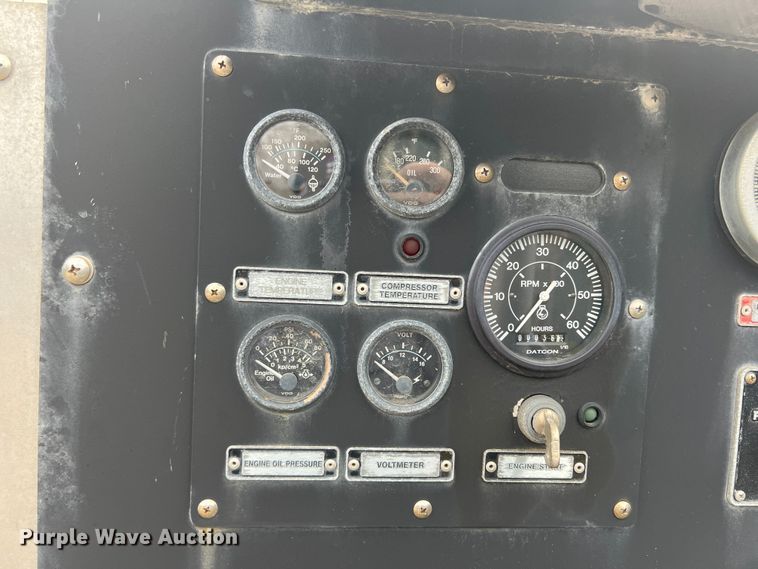 image for item DO8967 2000 Ford F550 Super Duty  brush fire truck