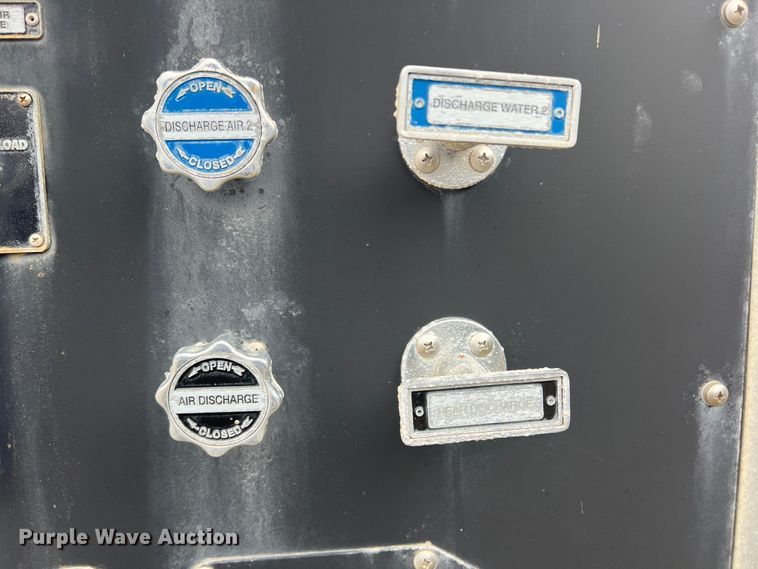 image for item DO8967 2000 Ford F550 Super Duty  brush fire truck