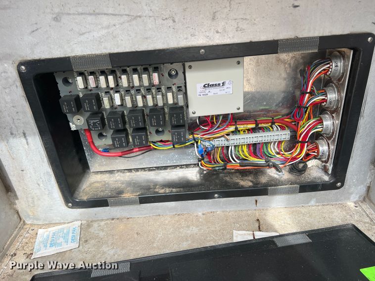 image for item DO8967 2000 Ford F550 Super Duty  brush fire truck