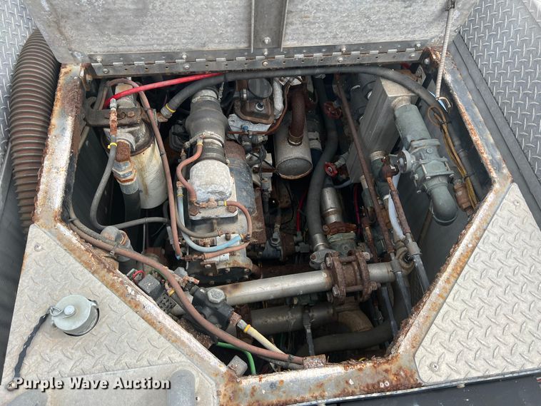 image for item DO8967 2000 Ford F550 Super Duty  brush fire truck