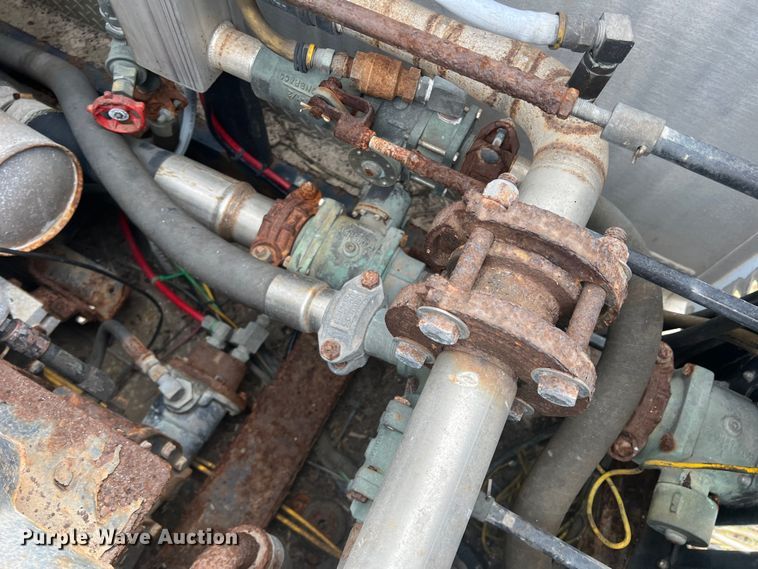 image for item DO8967 2000 Ford F550 Super Duty  brush fire truck