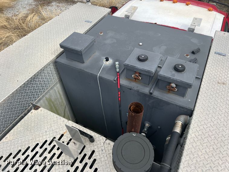 image for item DO8967 2000 Ford F550 Super Duty  brush fire truck