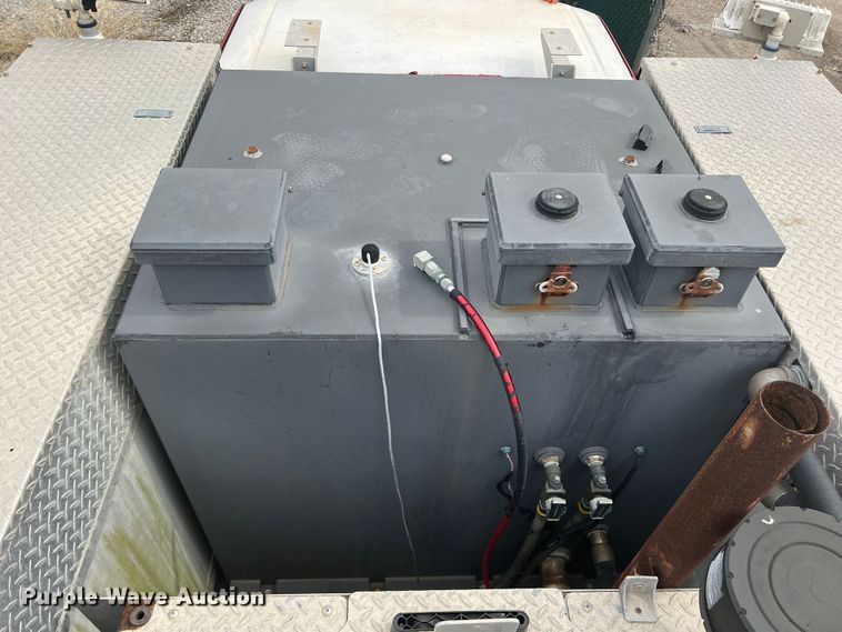 image for item DO8967 2000 Ford F550 Super Duty  brush fire truck