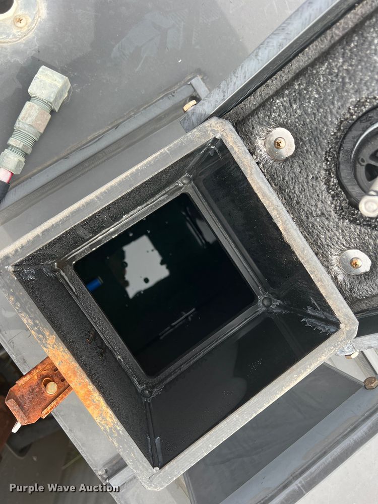 image for item DO8967 2000 Ford F550 Super Duty  brush fire truck