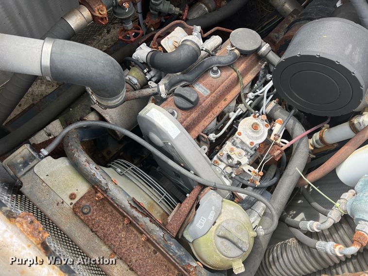 image for item DO8967 2000 Ford F550 Super Duty  brush fire truck