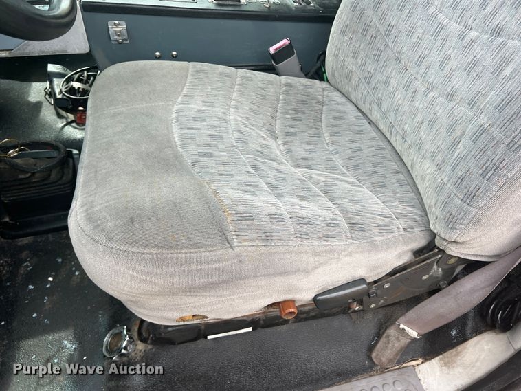 image for item DO8967 2000 Ford F550 Super Duty  brush fire truck