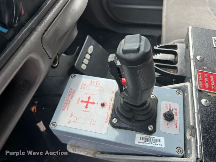 image for item DO8967 2000 Ford F550 Super Duty  brush fire truck