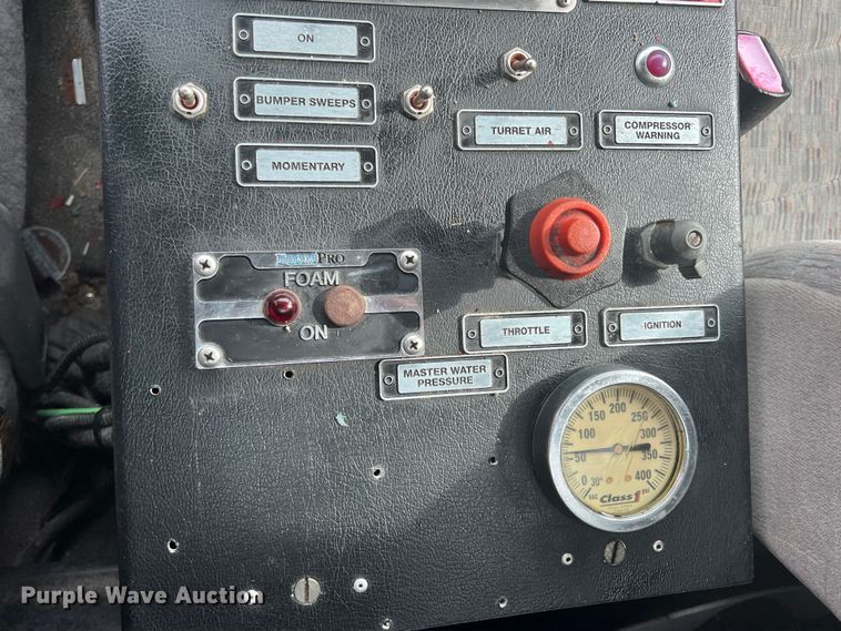 image for item DO8967 2000 Ford F550 Super Duty  brush fire truck