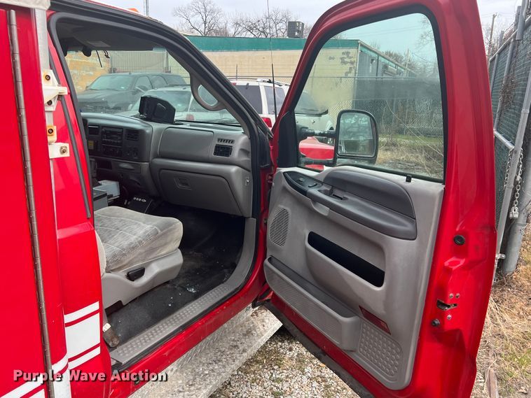 image for item DO8967 2000 Ford F550 Super Duty  brush fire truck