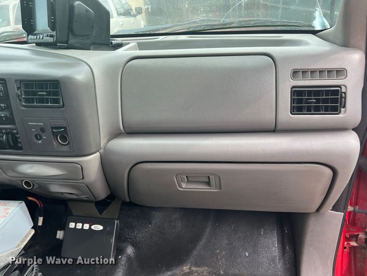 image for item DO8967 2000 Ford F550 Super Duty  brush fire truck