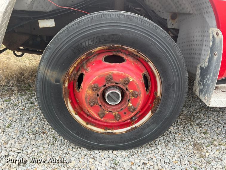 image for item DO8967 2000 Ford F550 Super Duty  brush fire truck