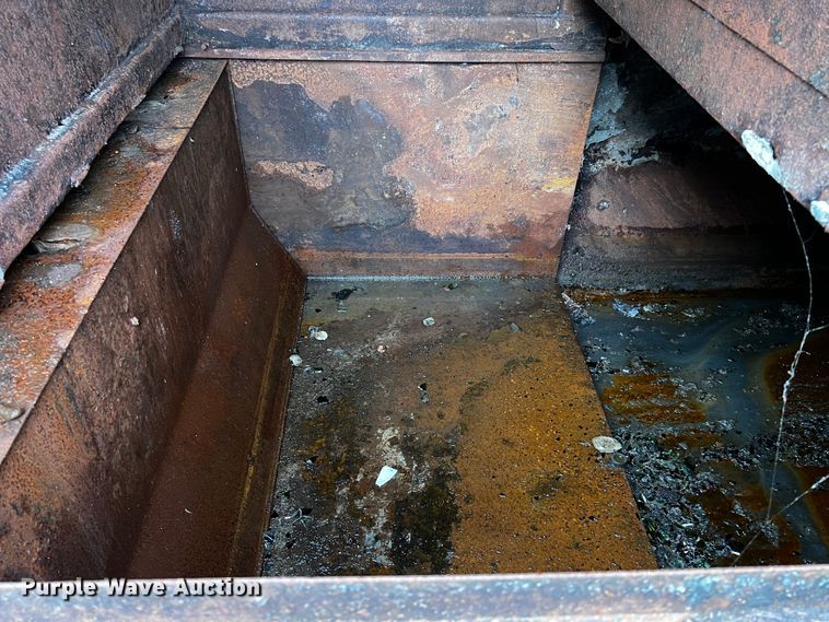 image for item DQ1974 2013 J.V. Manufacturing SCR-02-30  roll-off trash compactor