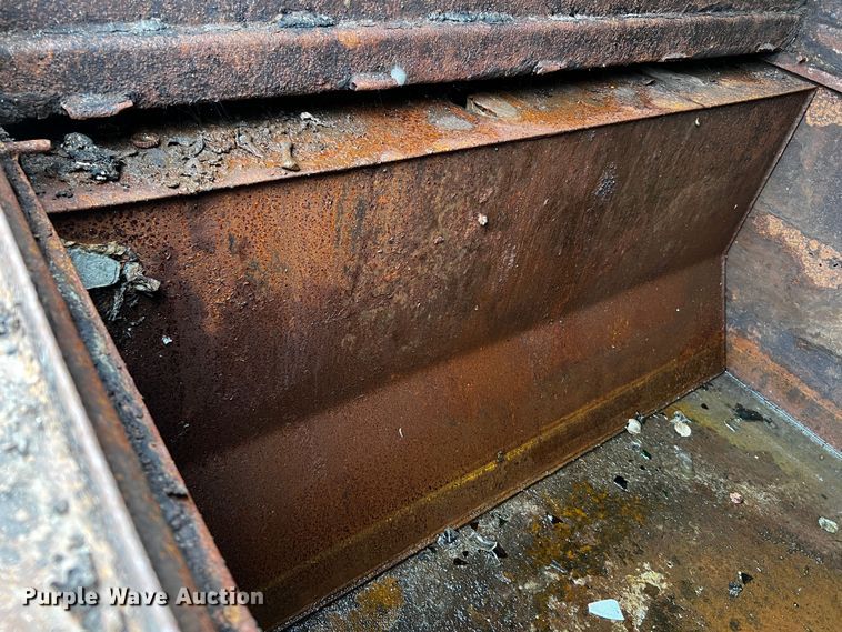 image for item DQ1974 2013 J.V. Manufacturing SCR-02-30  roll-off trash compactor