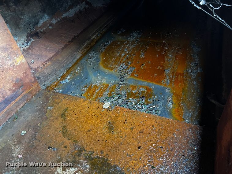 image for item DQ1974 2013 J.V. Manufacturing SCR-02-30  roll-off trash compactor