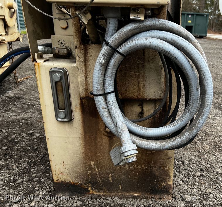 image for item DQ1974 2013 J.V. Manufacturing SCR-02-30  roll-off trash compactor