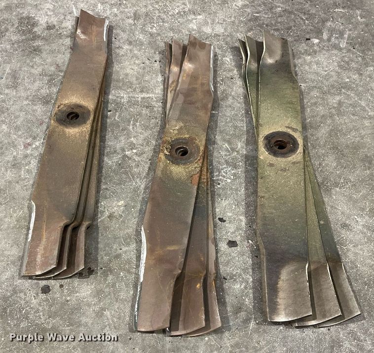 image for item DQ4056 John Deere Z950M  ZTR lawn mower