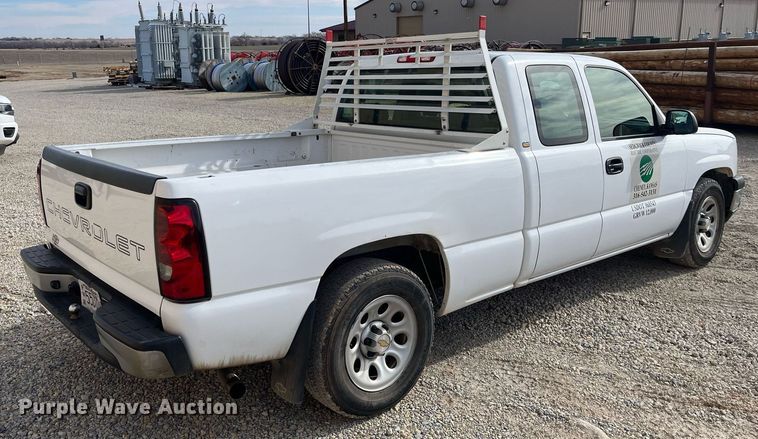image for item DQ4058 2005 Chevrolet Silverado 1500  Ext. Cab pickup truck